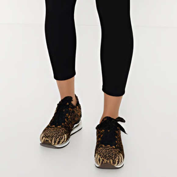 190 Nwot Michael Kors Billie Trainer Printed Haircalf